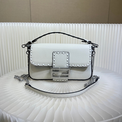 フェンディバッグ正面デザイン